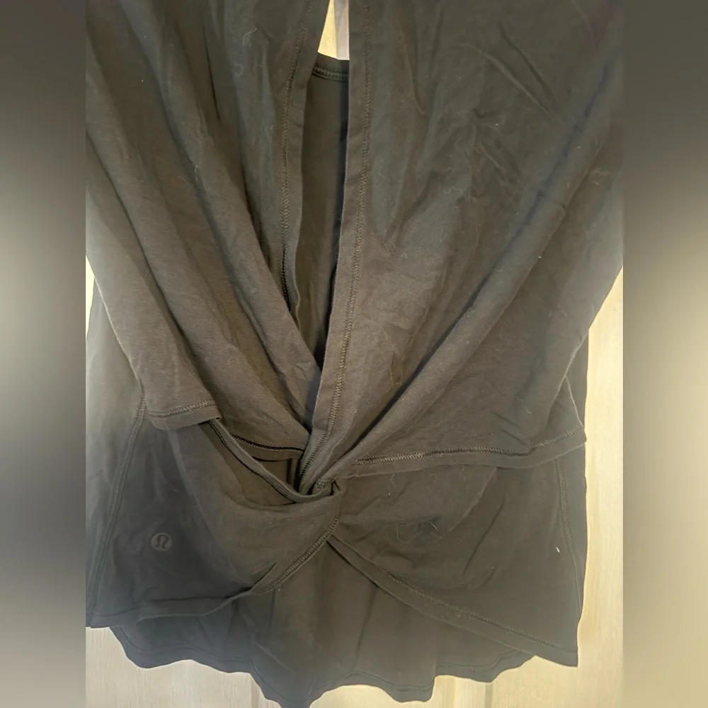 LULULEMON Black “Find Your Twist” Back Twist Short Sleeve Shirt - Picture 7 of 11